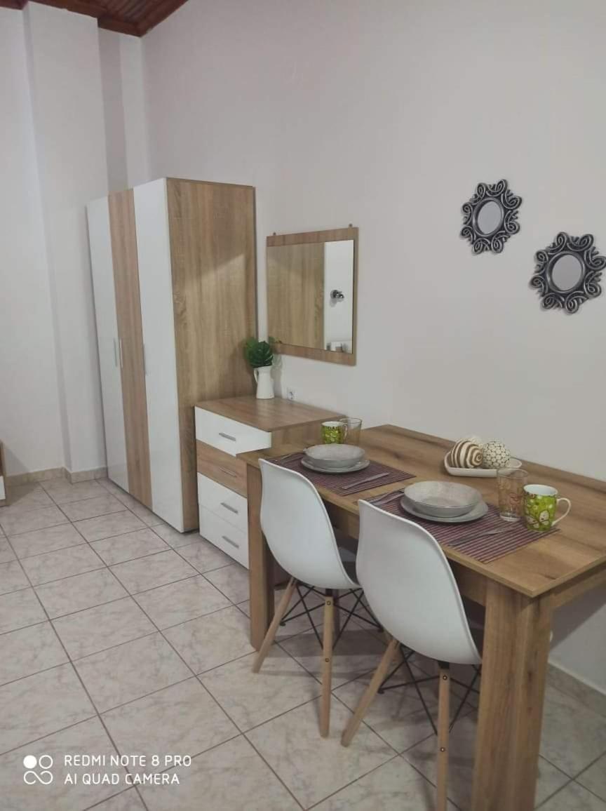 Amadeus Hawaii Apartments & Studios Sidari  Room photo