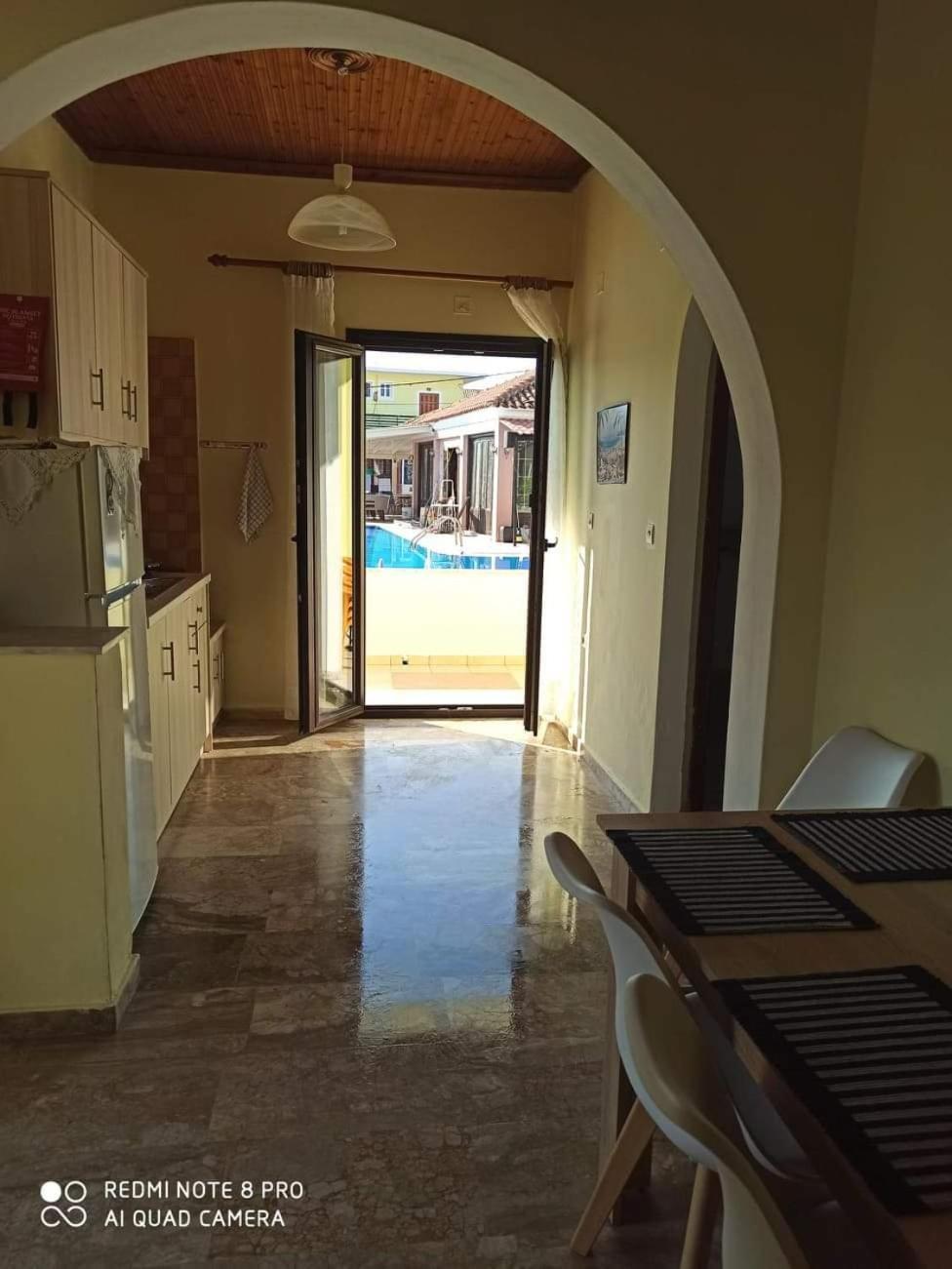 Amadeus Hawaii Apartments & Studios Sidari  Room photo